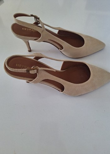 Bej Süet Stiletto Topuklu Kadın Ayakkabı
