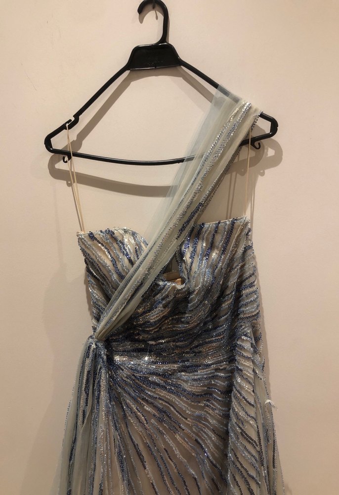 Vakko couture 40 bedene uygun yandan ve omuzdan kuşaklı abiye - Görsel 2