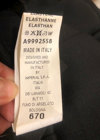 Siyah üstü şifon, uzun kollu, kolları yırtmaçlı, kısa abiye - Görsel 6