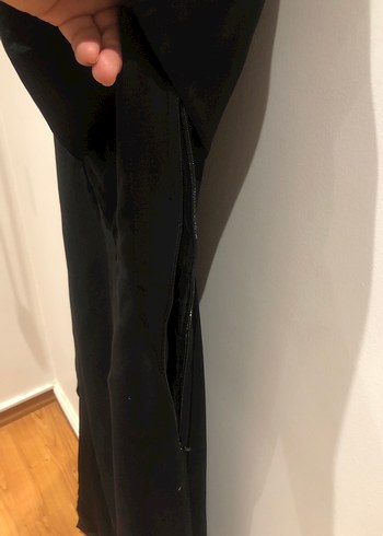 İpekyol marka, 40 beden, tek omuzlu, önü payetli gece elbisesi - Görsel 7