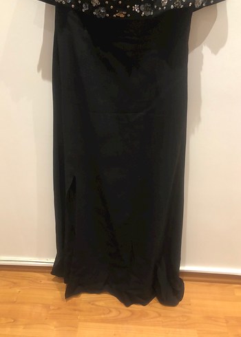 İpekyol marka, 40 beden, tek omuzlu, önü payetli gece elbisesi - Görsel 4