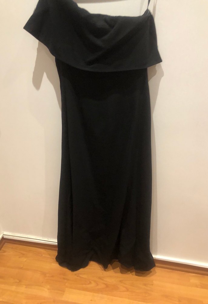 İpekyol marka, 40 beden, tek omuzlu, önü payetli gece elbisesi - Görsel 5