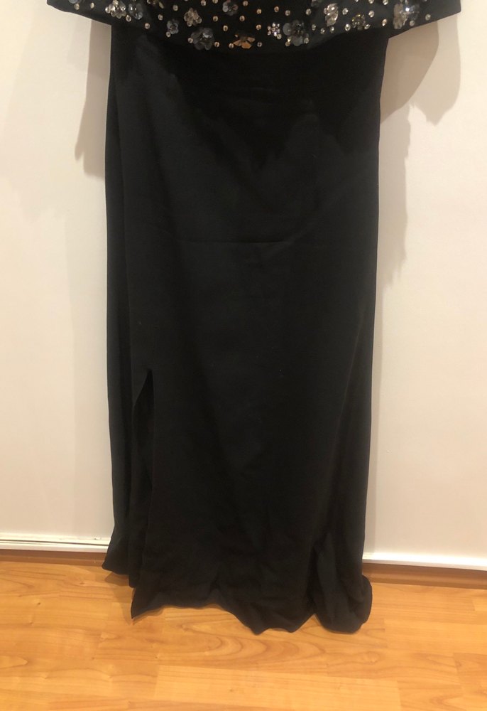 İpekyol marka, 40 beden, tek omuzlu, önü payetli gece elbisesi - Görsel 4