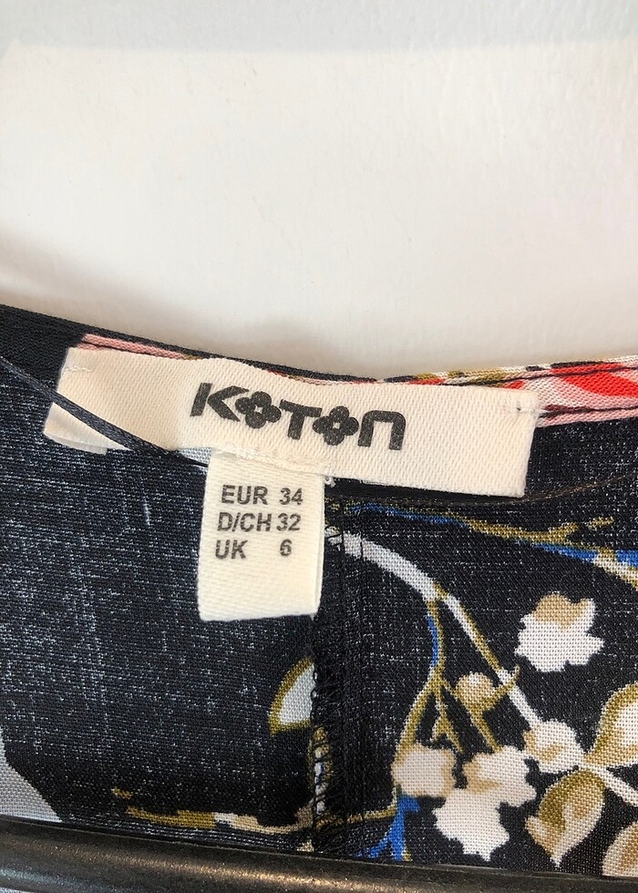 Koton desenli v yaka kolsuz önden bağlamalı bel kısmı kemerli el - Görsel 3