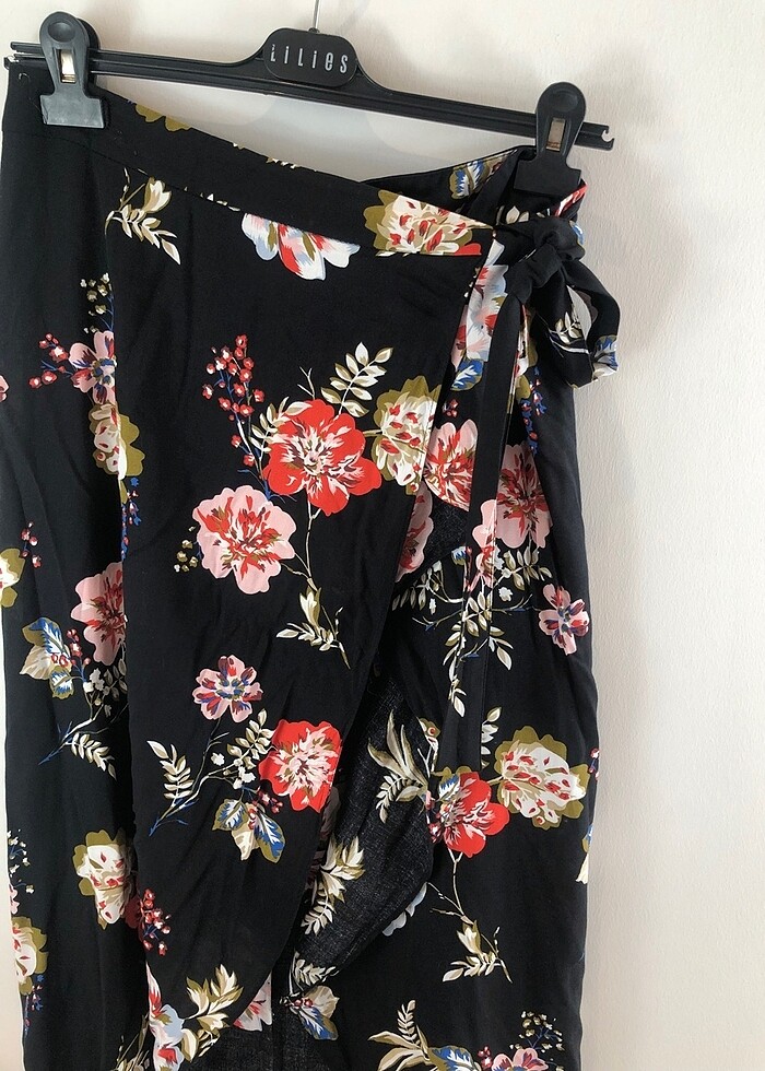 Koton marka desenli yandan bağlamalı uzun etek - Görsel 3