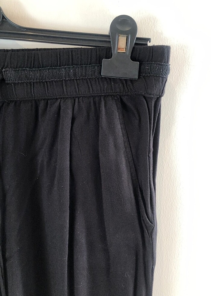 Mango siyah bel lastikli bağcıklı yan cepli bol kesim rahat pant - Görsel 4