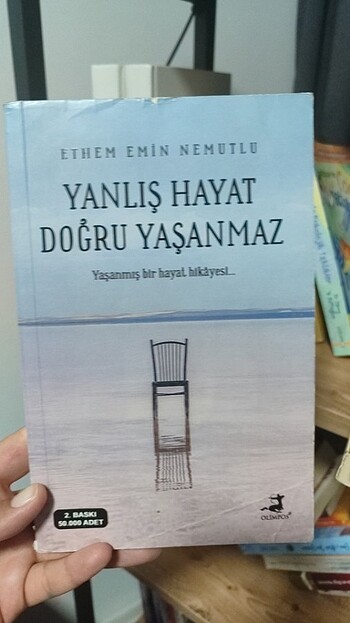 Yanlış hayat doğru yaşanmaz kitap
