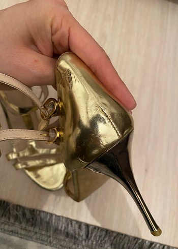 Altın Renkli Tokalı Stiletto Topuklu Kadın Ayakkabı - Görsel 3