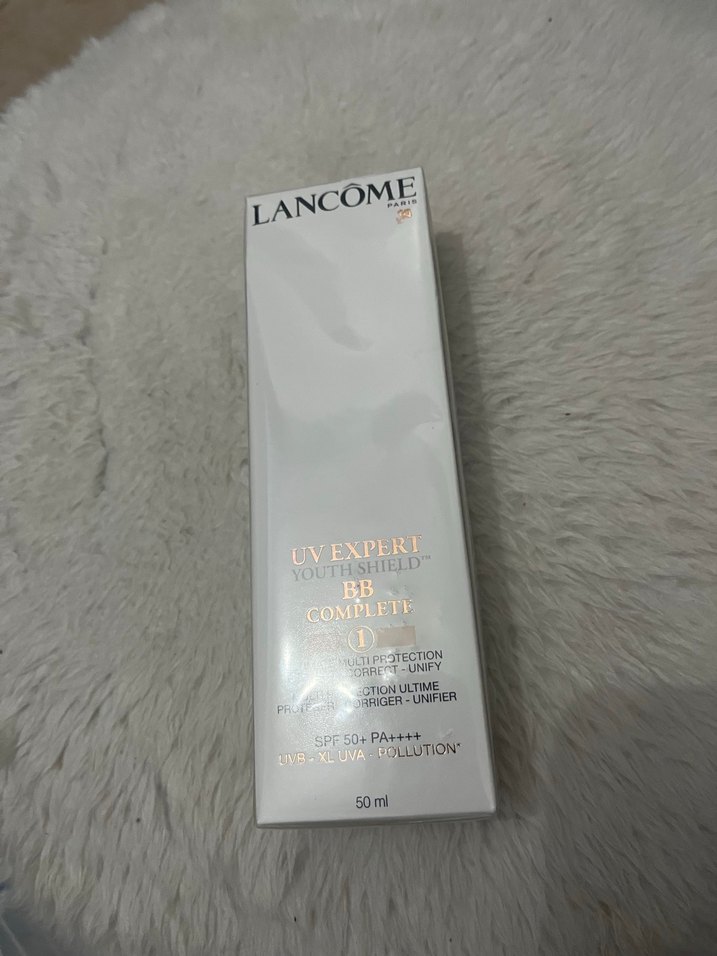 Lancôme UV Expert Youth Shield Açık Ten BB Krem - Görsel 2