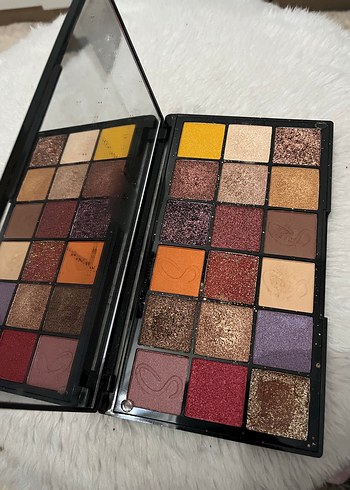 Revolution Sebile Parlak Mor Far Paleti - Görsel 3