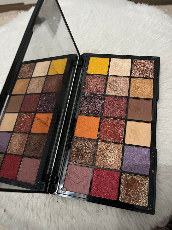 Revolution Sebile Parlak Mor Far Paleti - Görsel 3