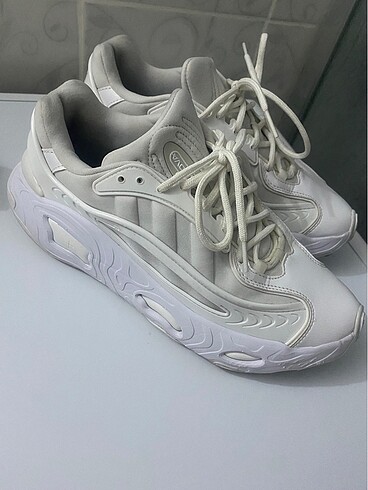 Adidas oznova beyaz erkek spor ayakkabısı