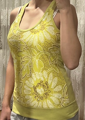 Sarı Nakışlı Dantel Detaylı Pullu Bluz - Görsel 3