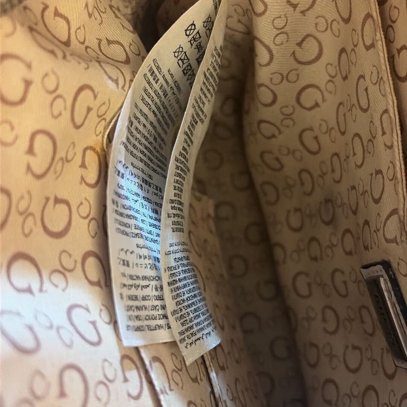 Guess Monogramlı Şık Omuz Çantası — görsel 6/9