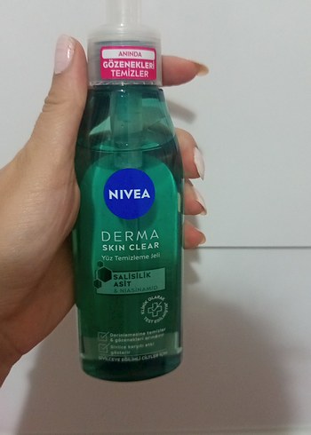 Beden Renk Nivea Derma Skin Clear Yüz Temizleyici