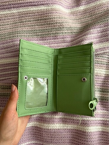  Beden stradivarius yeşil cüzdan