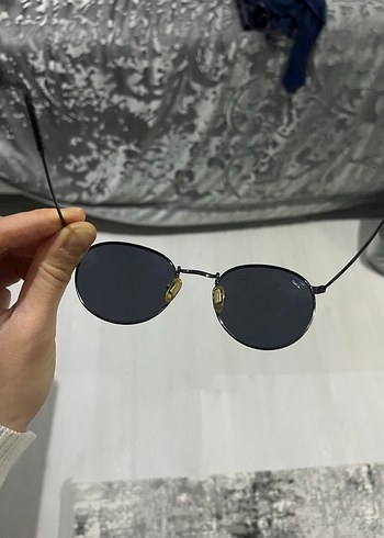 Siyah yuvarlak cam güneş gözlüğü - Görsel 2