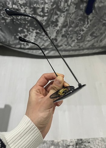 Siyah yuvarlak cam güneş gözlüğü - Görsel 3