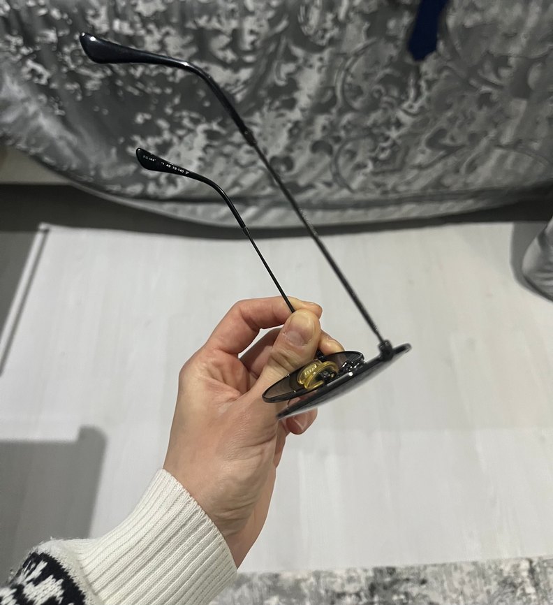 Siyah yuvarlak cam güneş gözlüğü - Görsel 3