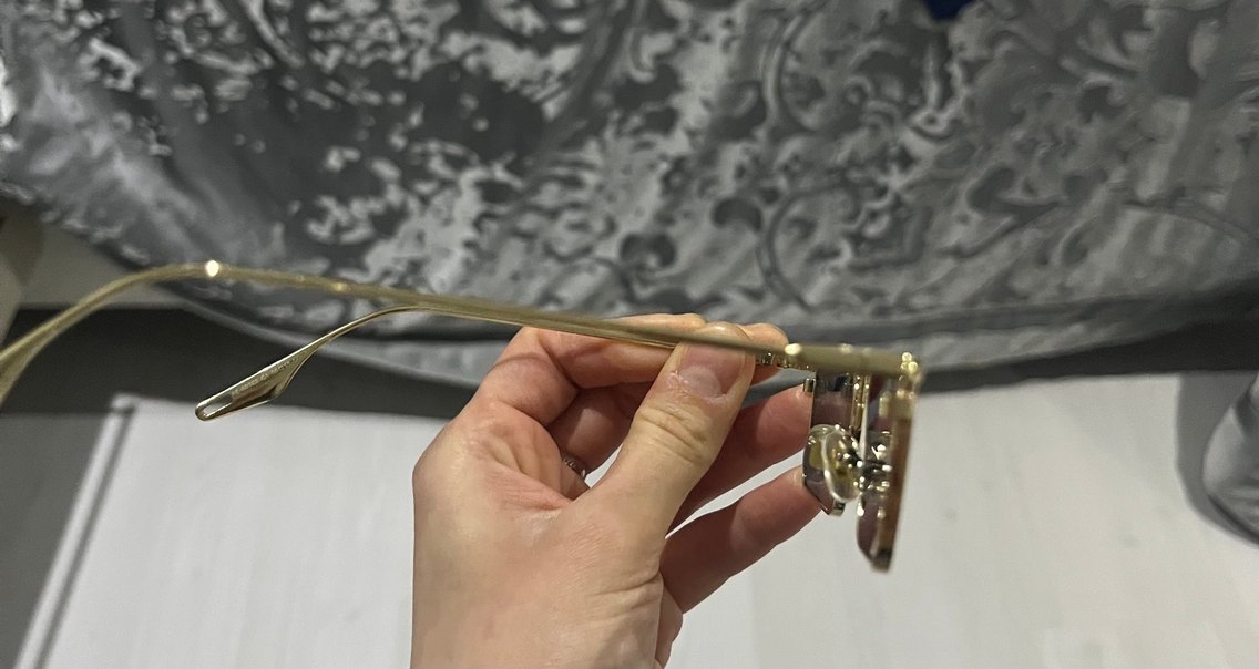 Gold çerçeveli unisex güneş gözlüğü - Görsel 3