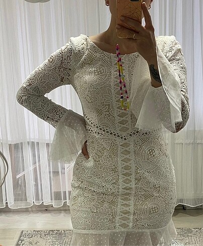 40 Beden Beyaz dantelli mini elbise