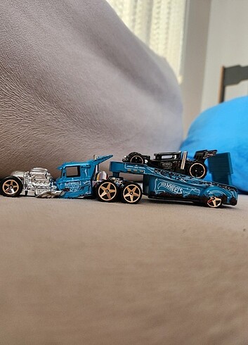 Hot wheels oyuncak araba tır truck