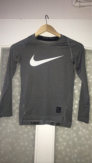 Orjinal Nike Üst