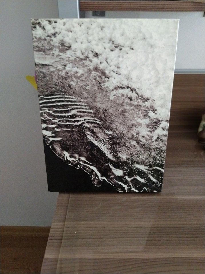 Bej ve Gri Renkli tablo - Görsel 2