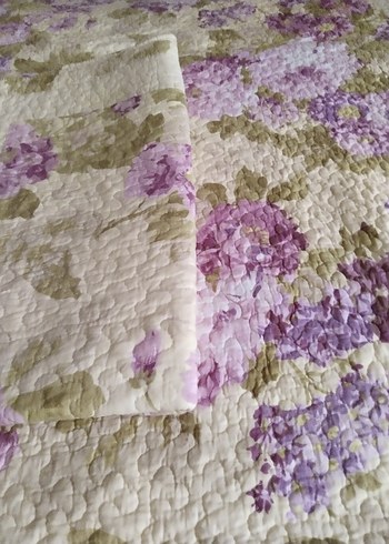  Beden mor Renk Pastel Mor Çiçek Desenli Yatak Örtüsü
