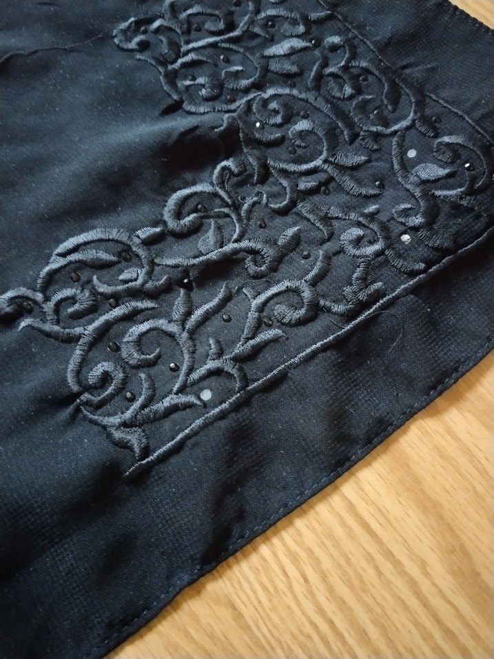 Nakış Detaylı siyah şal tül - Görsel 3