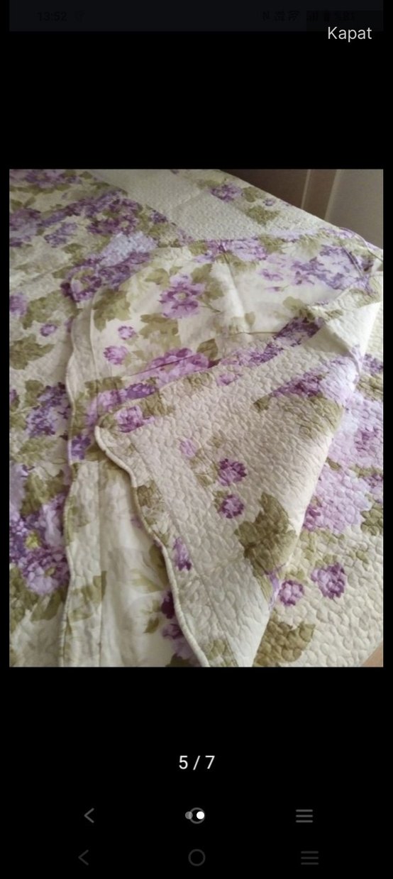 Mor Tonlarda Çiçek Desenli Yatak Örtüsü - Görsel 2