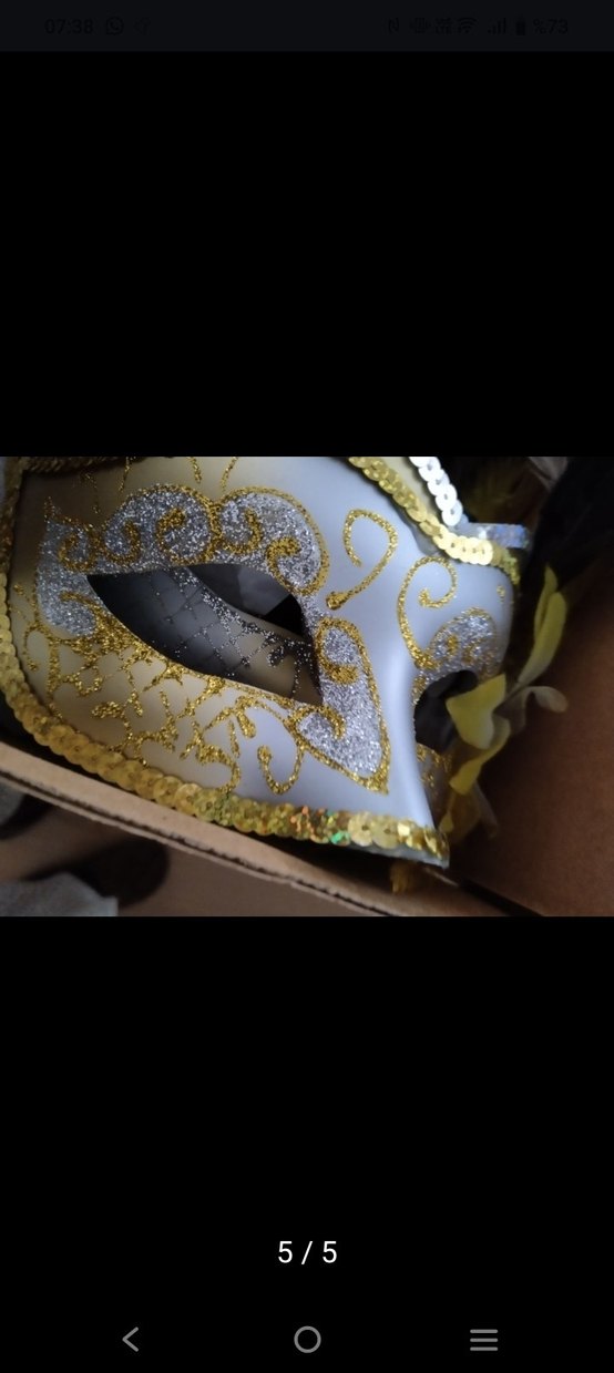 Sarı Siyah Tüylü Kadın Maskesi3 adet plastik - Görsel 3