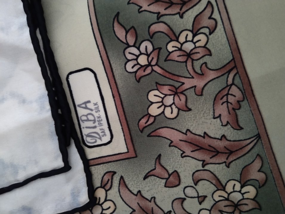 Saf İpek başörtü Mavi ve Gri - Görsel 4