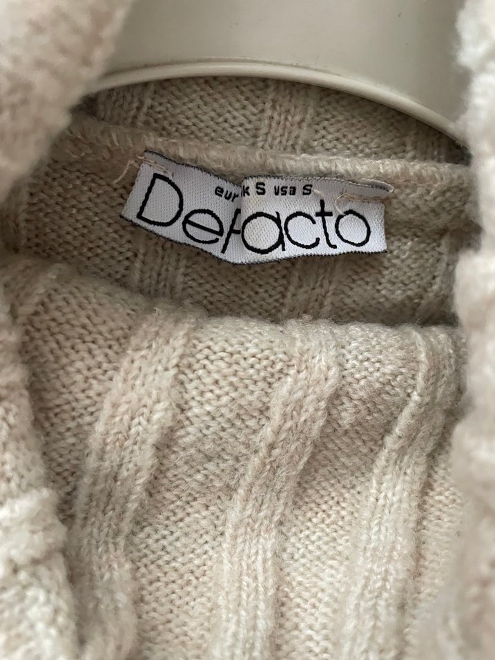 Bej Kadın Boğazlı Triko Kazak - Görsel 4