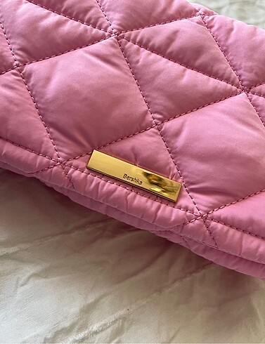 Bershka BERSHKA KAPİTONE PEMBE ÇANTA
