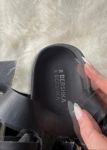 Bershka Sandalet