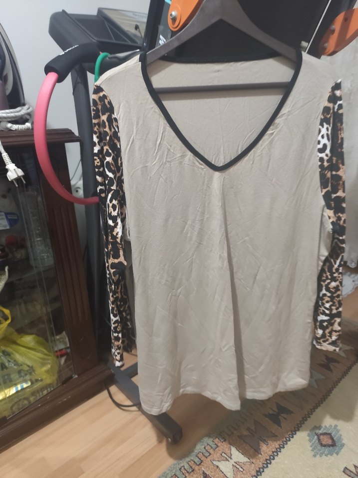 V Yaka Leopar Desenli anneBluzu - Görsel 5