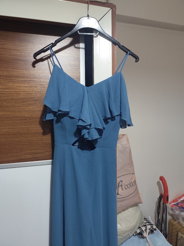 Mavi Uzun Askılı Volanlı Kadın Abiye Elbise - Görsel 4