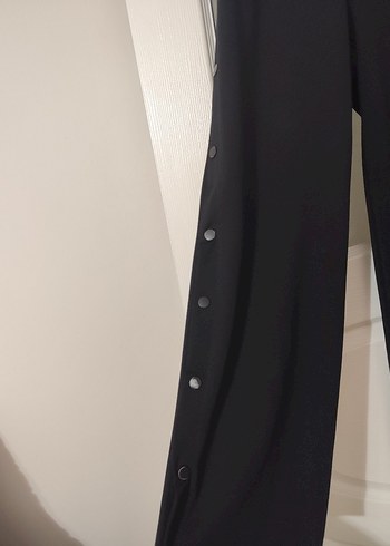 Düğmeli Siyah Kadın Kumaş Pantolon - Görsel 3