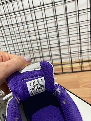 37 Beden beyaz Renk Puma 90s runner ayakkabı