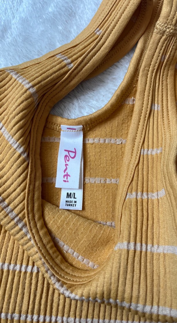 Sarı İnce Çizgili Örgü Crop Top - Görsel 2