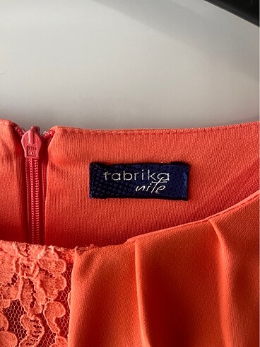 Fabrika Fabrika elbise dantel göğüs detaylı