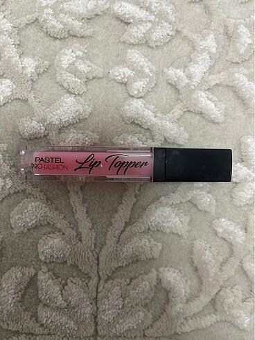 Pastel lip topper 305 sugar lip gloss