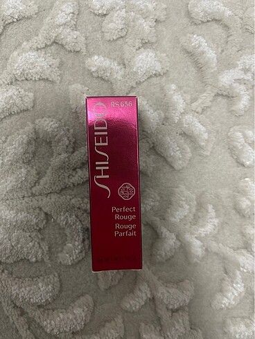 Shiseido perfect rouge rs656