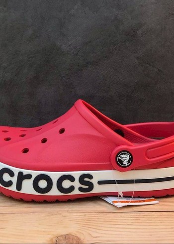 Kırmızı Crocs Blok Topuklu Kadın Terlik