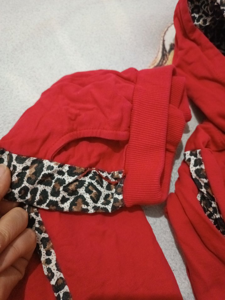 Kızlar için Leopar Desenli Kırmızı Kapüşonlu Sweatshirt takım - Görsel 2