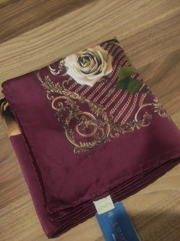 Armine Eşarp - Görsel 2