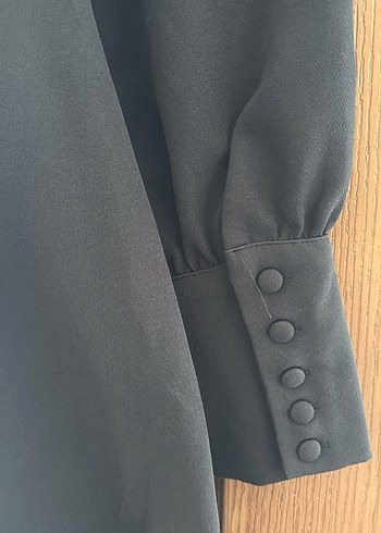 Uzun Kollu, Yüksek Yakalı Siyah Midi Elbise - Görsel 3