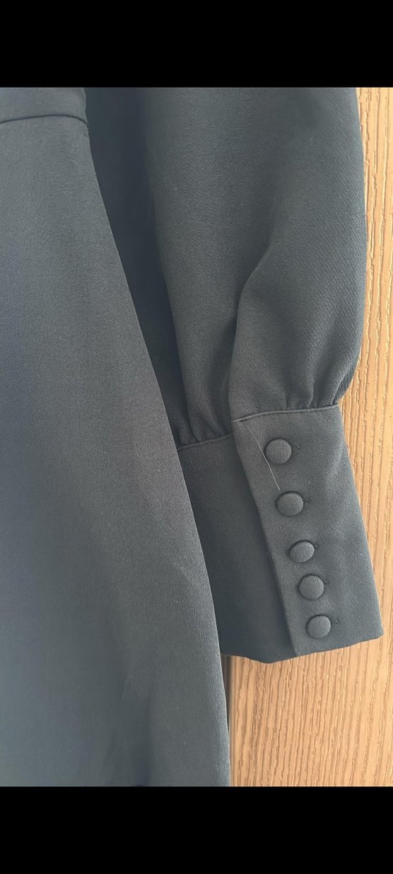 Uzun Kollu, Yüksek Yakalı Siyah Midi Elbise - Görsel 3