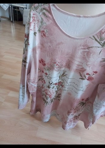 Pembe Çiçek Desenli Uzun Kollu Bluz - Görsel 2